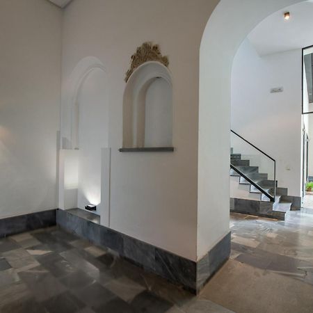 Ry Aparcamiento Incluido Junto A Catedral Ideal Parejas Sevilla Exterior foto