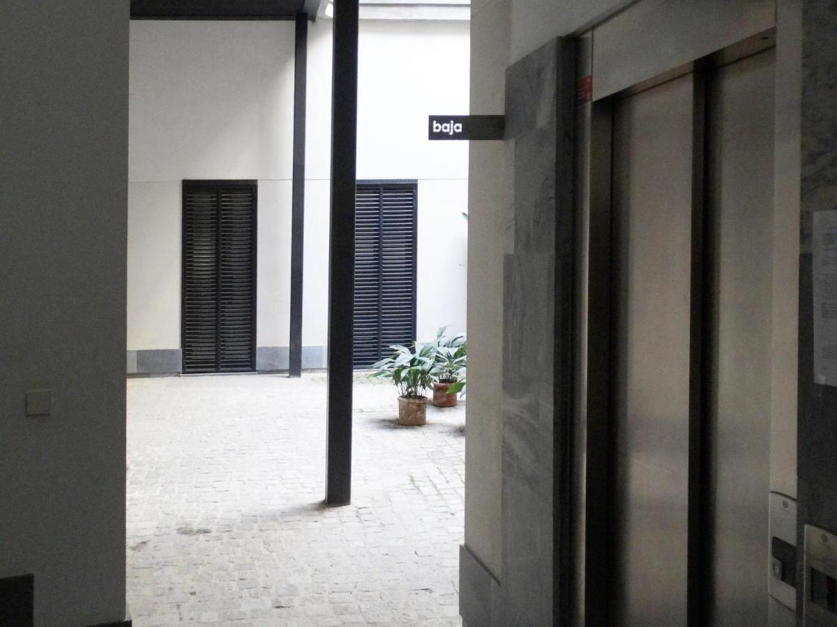 Ry Aparcamiento Incluido Junto A Catedral Ideal Parejas Sevilla Exterior foto
