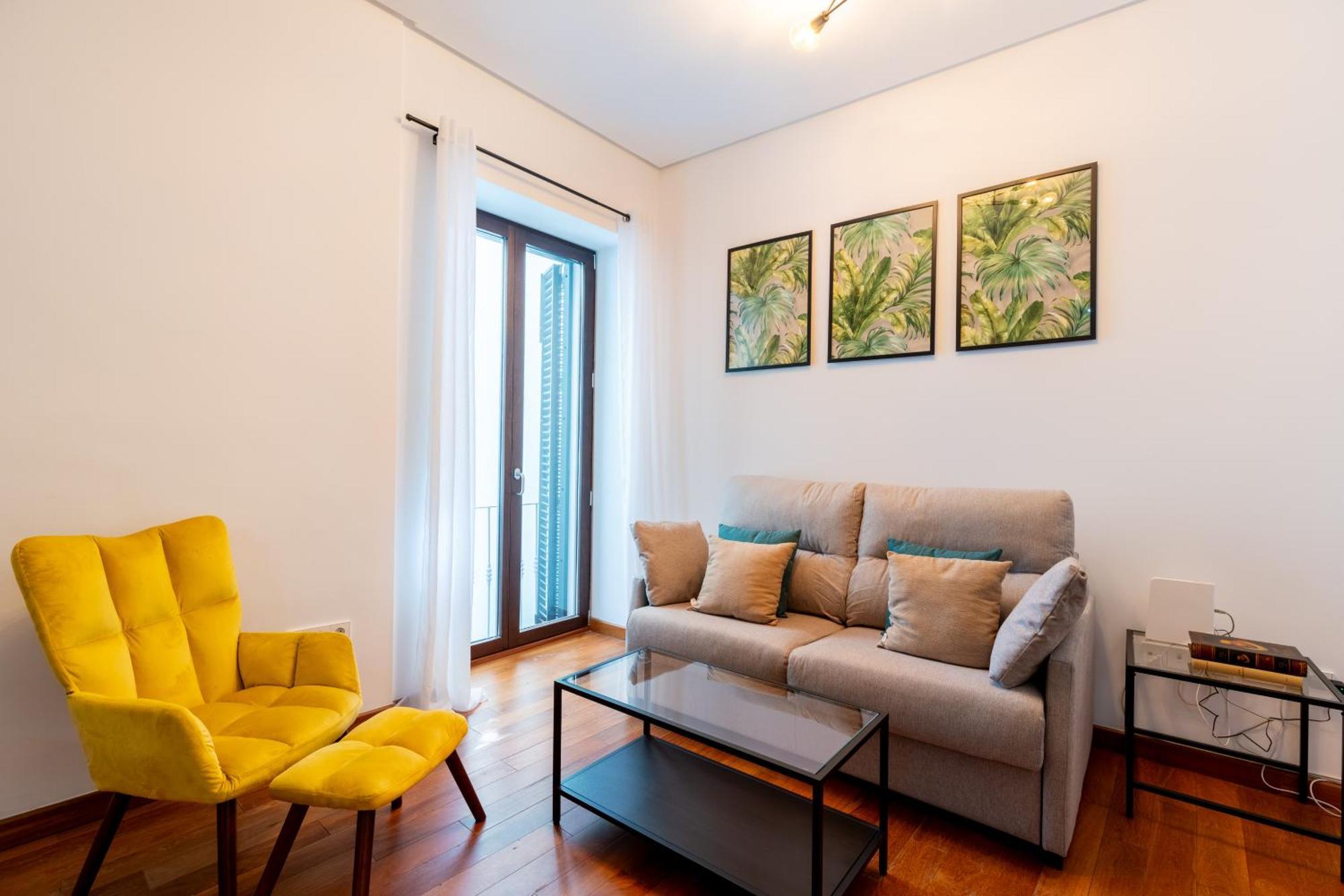 Ry Aparcamiento Incluido Junto A Catedral Ideal Parejas Sevilla Exterior foto