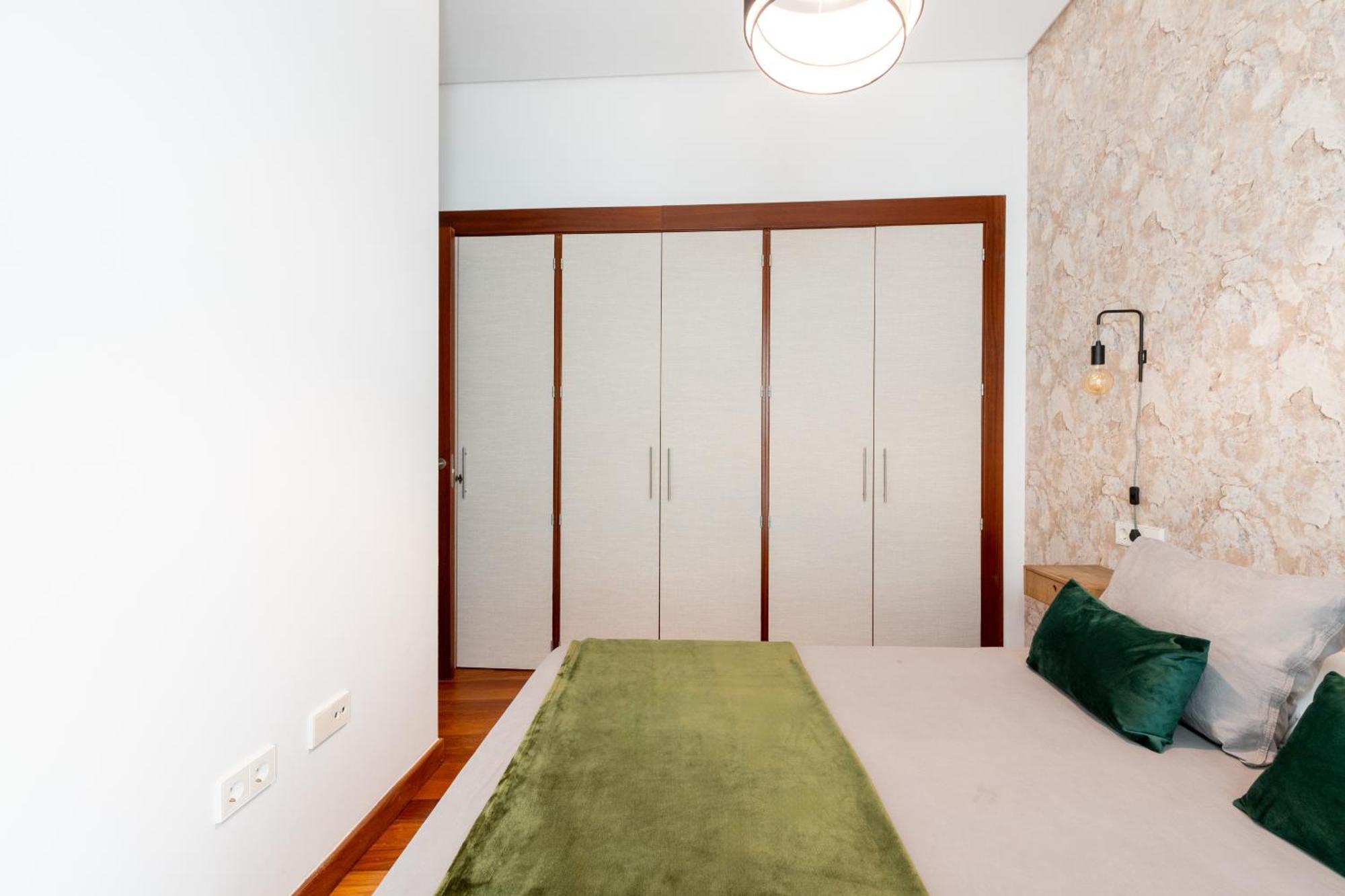 Ry Aparcamiento Incluido Junto A Catedral Ideal Parejas Sevilla Exterior foto